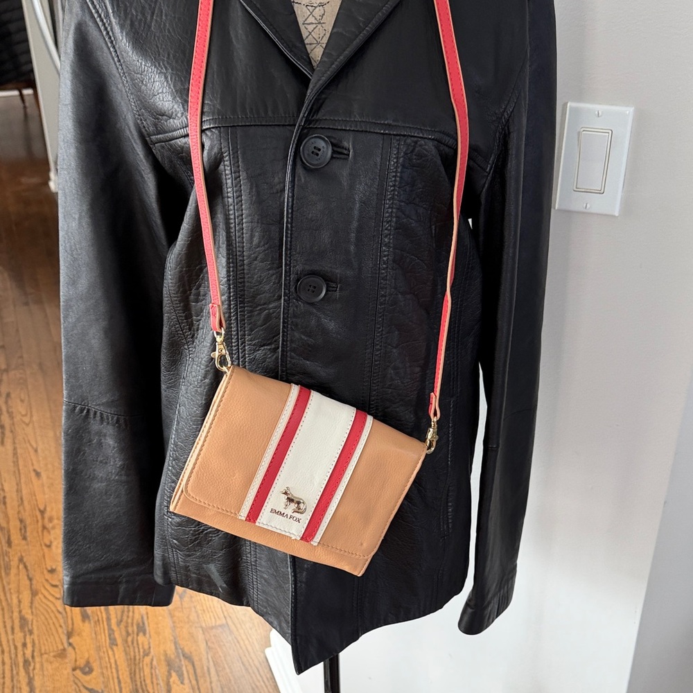VINTAGE EMMA FOX LEATHER HAND BAG

Est